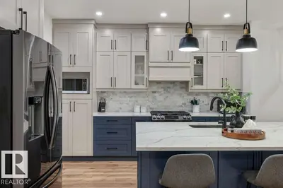 Interior photo 4 of 5094 EDGEMONT BV NW