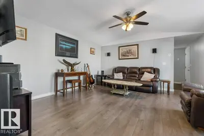 Interior photo 4 of 196 305 Calahoo Road