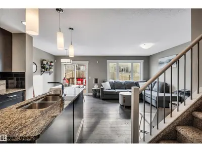 Interior photo 2 of 615 40 AV NW NW