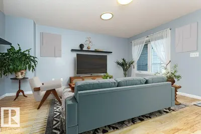 Interior photo 3 of #53 8602 SOUTHFORT DR