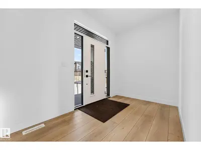 Interior photo 4 of 4005 40 Ave