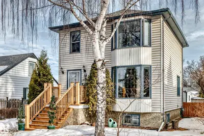 Interior photo 2 of 11415 71 ST NW