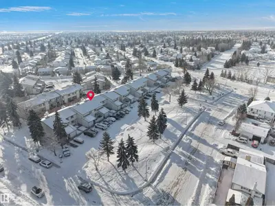 Interior photo 4 of 3611 30 AV NW