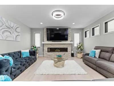 Interior photo 2 of 6813 KNOX LO SW