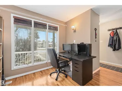 Interior photo 4 of 50 WESTGLEN CR