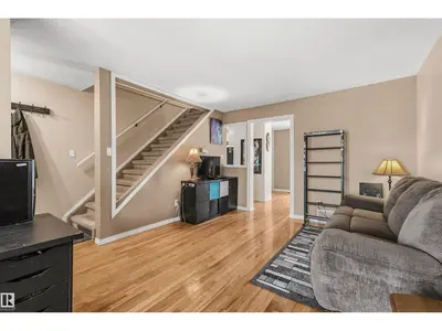 Interior photo 3 of 50 WESTGLEN CR