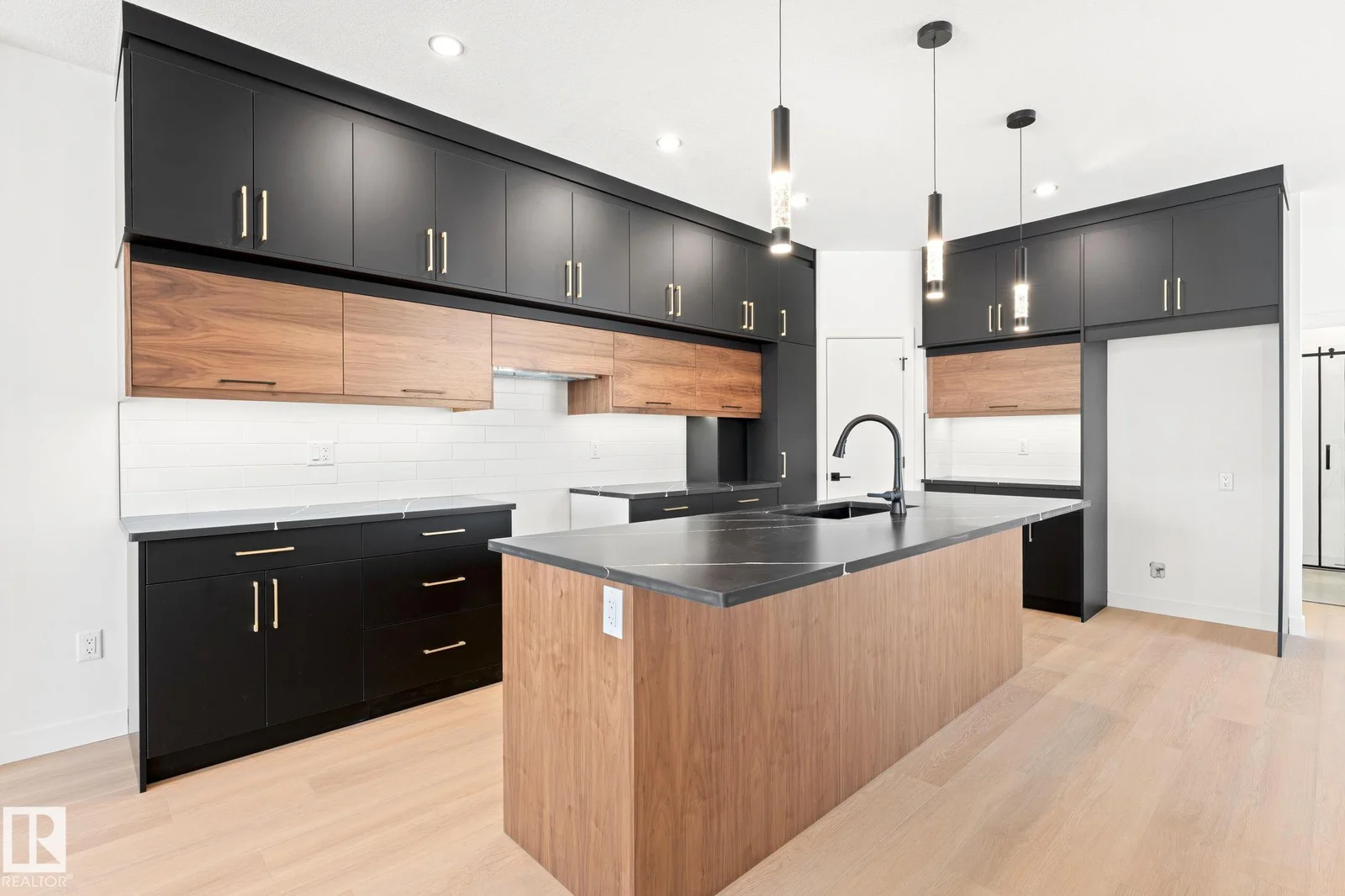 94 Blackbird Bend, Fort Saskatchewan - 4 bedroom Detached Single Family for sale