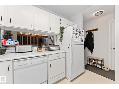 Interior photo 4 of 6063 35A AV NW