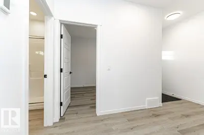 Interior photo 4 of 2524 158 ST SW