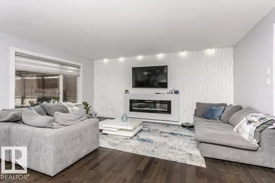 Interior photo 2 of 16109 137A ST NW