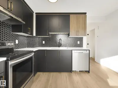 Interior photo 2 of #10 13833 30 ST NW