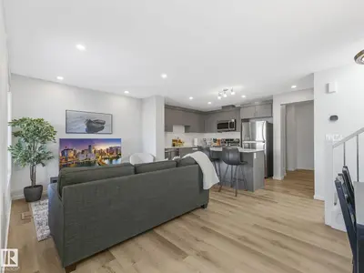 Interior photo 3 of 1044 CRESTVIEW TC