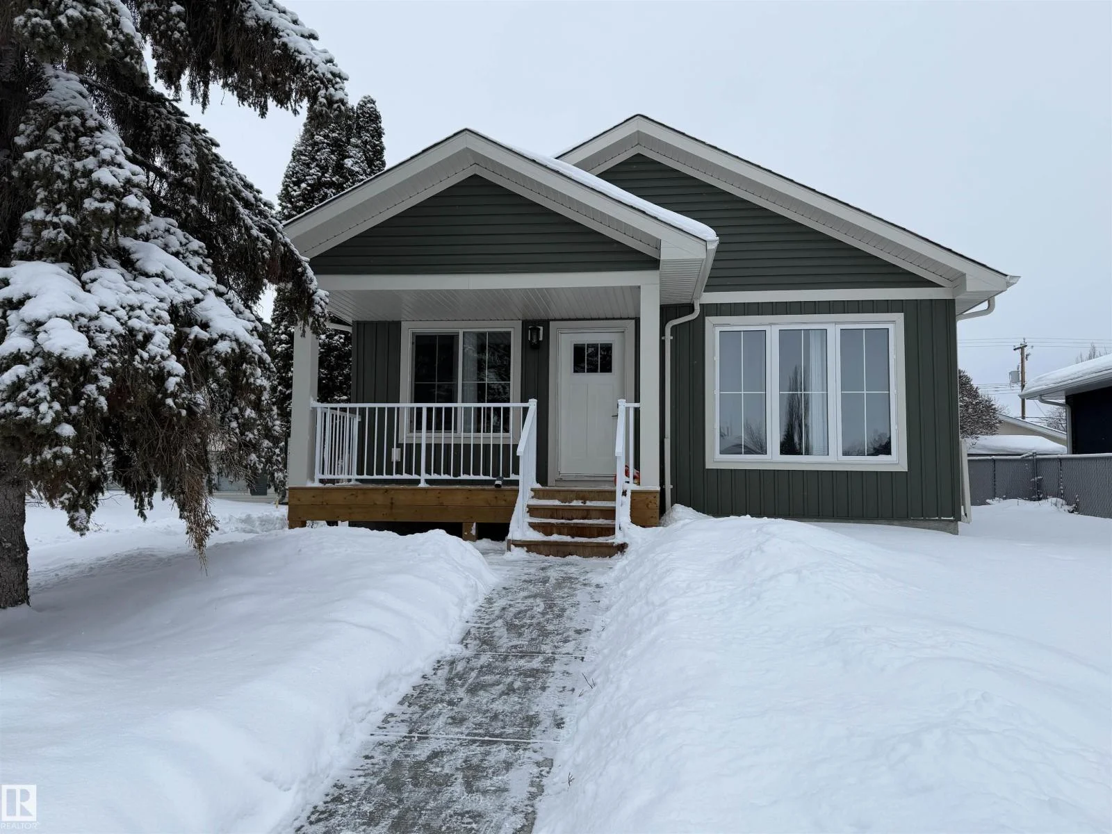 56 BRAZEAU DR, Devon - 3 bedroom Detached Single Family for sale