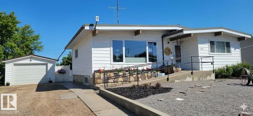 5304 49 ST, Two Hills - $230,000