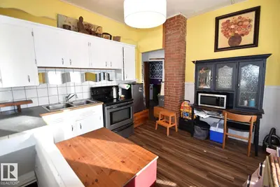 Interior photo 3 of 4804 50b AV