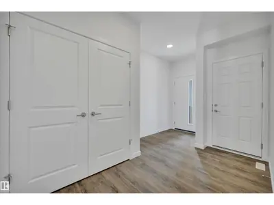 Interior photo 4 of 311 22 ST SW