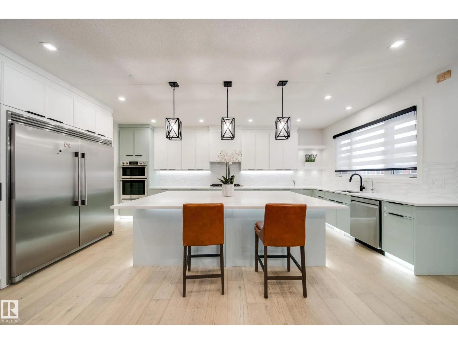 4416 SUZANNA CR SW, Edmonton - 8 bedroom Detached Single Family for sale