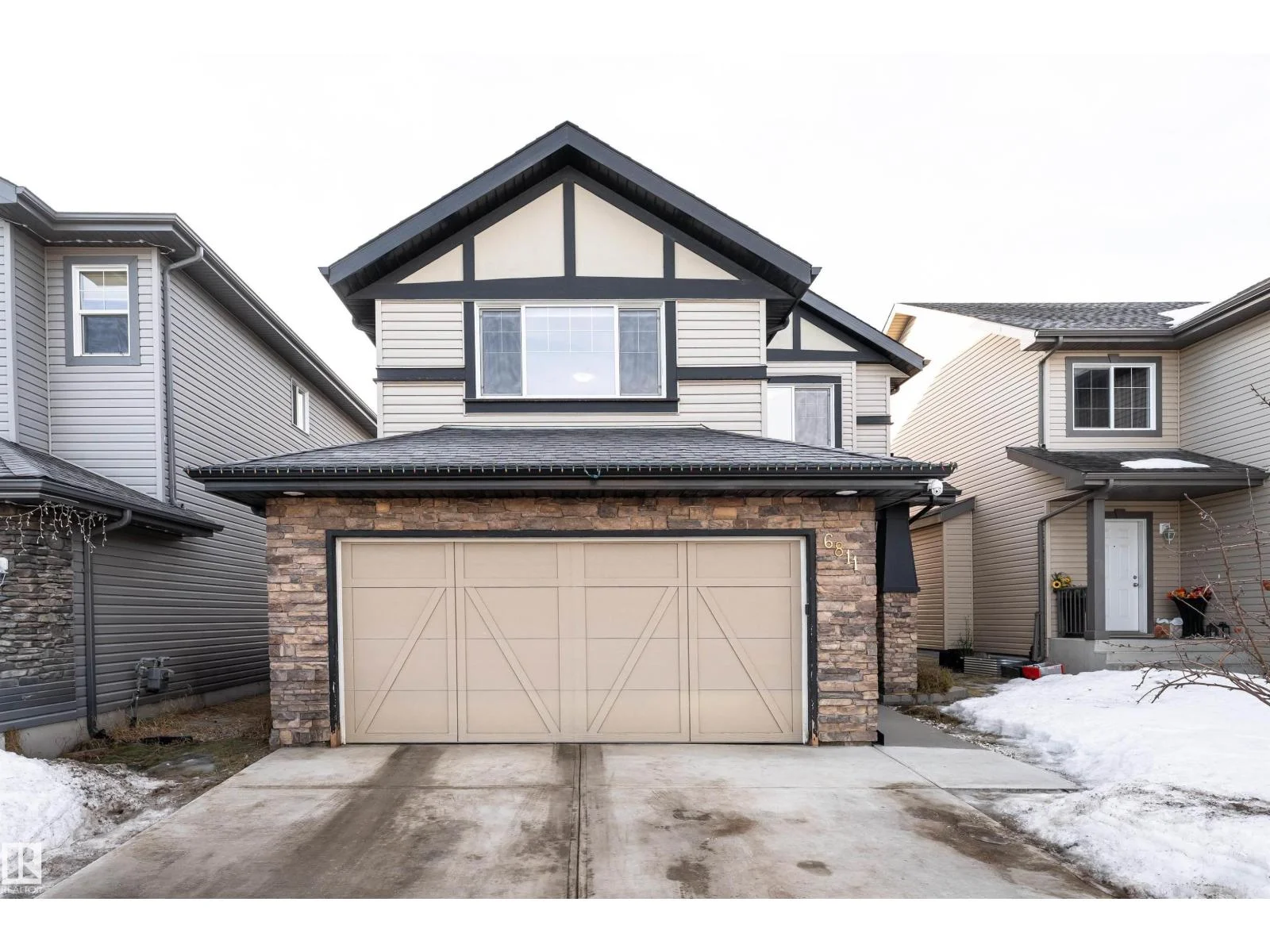 6811 19 AV SW, Edmonton - 3 bedroom Detached Single Family for sale