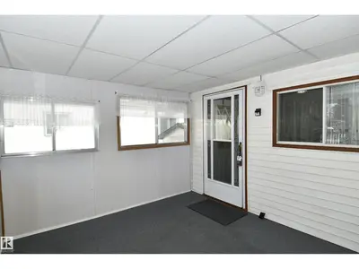 Interior photo 3 of 41 Willow Park Estates