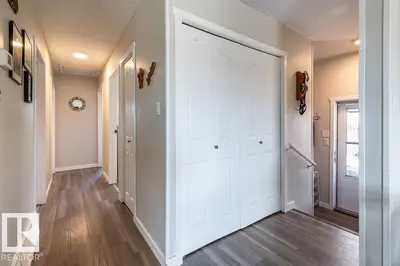 Interior photo 3 of 4628 46 Ave