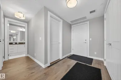 Interior photo 3 of #416 61 FESTIVAL WY