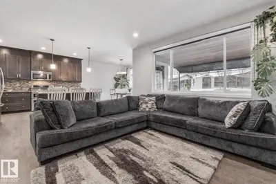 Interior photo 4 of 14 SPRING BA