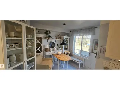 Interior photo 2 of #208 178 Bridgeport BV