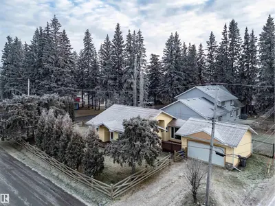 Interior photo 1 of 5220 47A AV