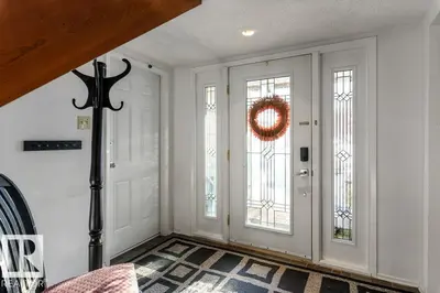 Interior photo 3 of 32 GRENFELL AV