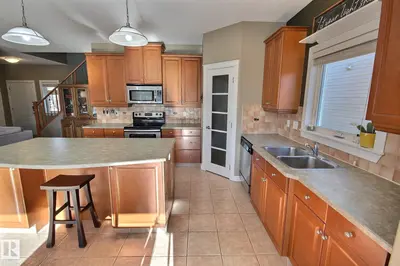 Interior photo 4 of 4 BRIDGEPORT BV