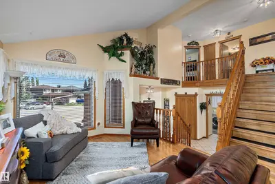 Interior photo 4 of 204 West Liberty CR