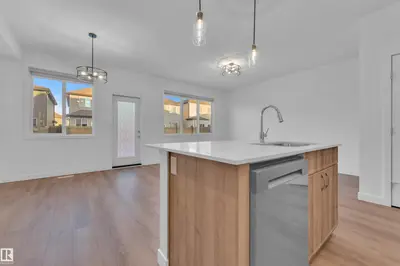 Interior photo 4 of 1667 13 ST NW