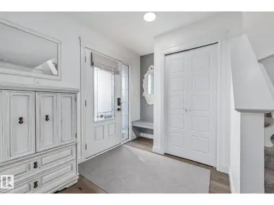 Interior photo 1 of 32 SOUTHPOINTE BV