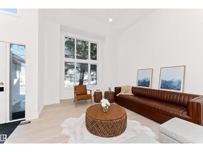 Interior photo 4 of 607 BUTTERWORTH WD NW