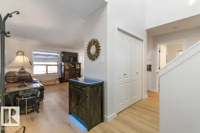 Interior photo 3 of 538 90 ST SW