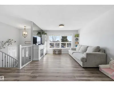 Interior photo 2 of 848 MILLBOURNE RD E NW