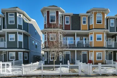 Interior photo 1 of #5 150 EVERITT DR