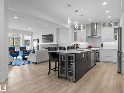 Interior photo 3 of 1562 HOWES PL SW