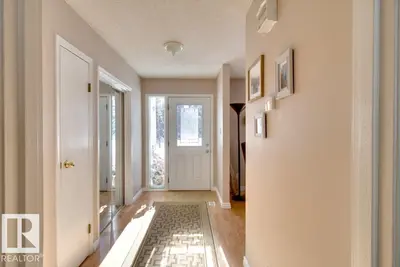 Interior photo 2 of 106 54500 Lac Ste Anne Trail