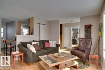 Interior photo 4 of 106 54500 Lac Ste Anne Trail
