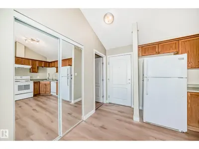 Interior photo 3 of #2422 320 CLAREVIEW STATION DR NW NW