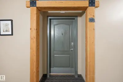 Interior photo 2 of #321 278 SUDER GREENS DR NW