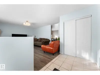 Interior photo 4 of 3812 26 AV NW