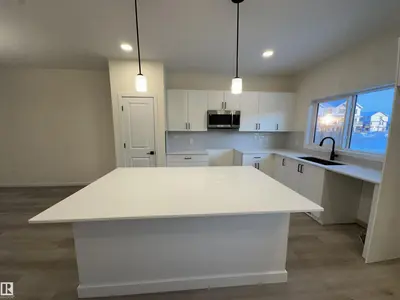 Interior photo 4 of 41 ETON LI