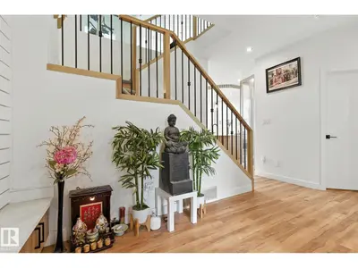 Interior photo 2 of 1048 GOLDFINCH WY NW NW