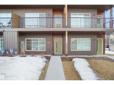 Interior photo 2 of 510 37 ST SW