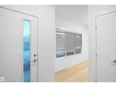 Interior photo 4 of 510 37 ST SW