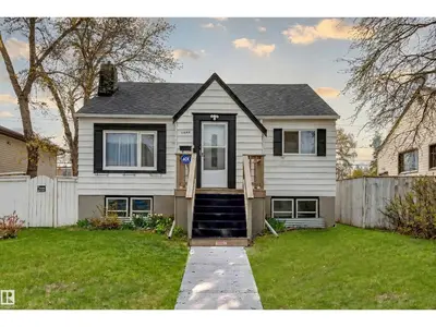 Interior photo 1 of 11844 96 ST NW