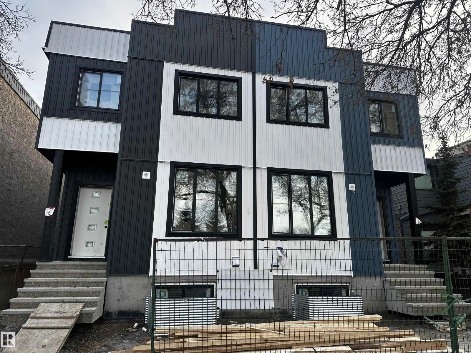 10021 89 AV NW, Edmonton - 3 bedroom Quadruplex for sale