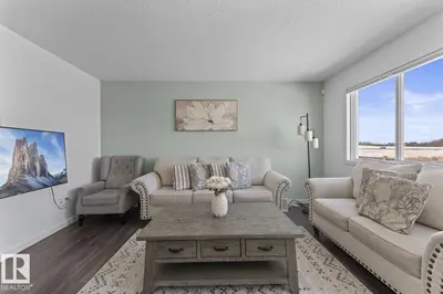 Interior photo 4 of 707B ROCKY WY